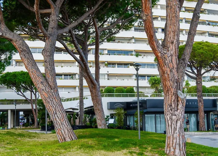 Pour 3 - Loubet アパート